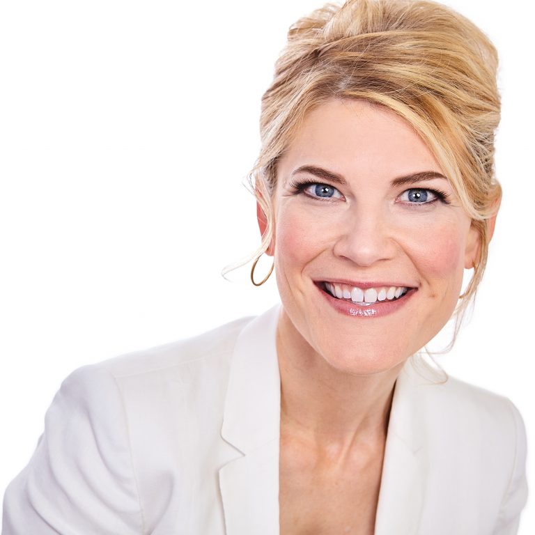 AmyK161872R new cropped